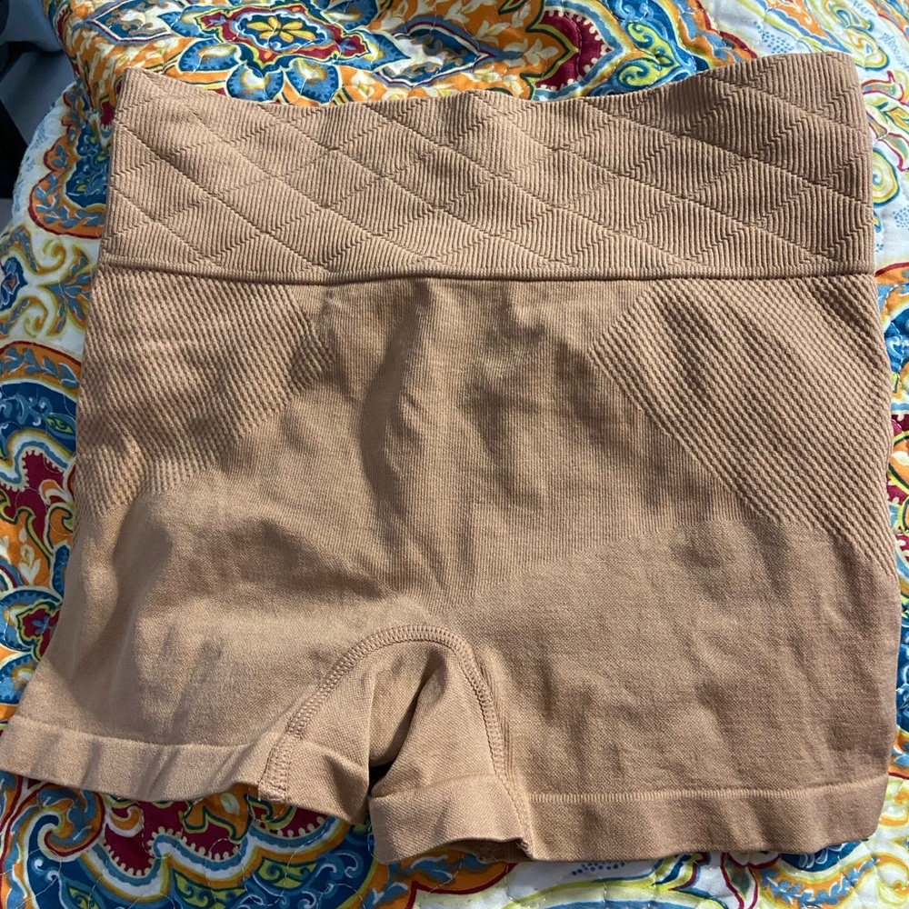 T33- CURVE NECESSITIES Nude Shaper Shorts